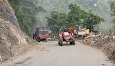  अठार दिनपछि कृष्णभिरको सडकमा दुईतर्फी यातायात सेवा सञ्चालन 